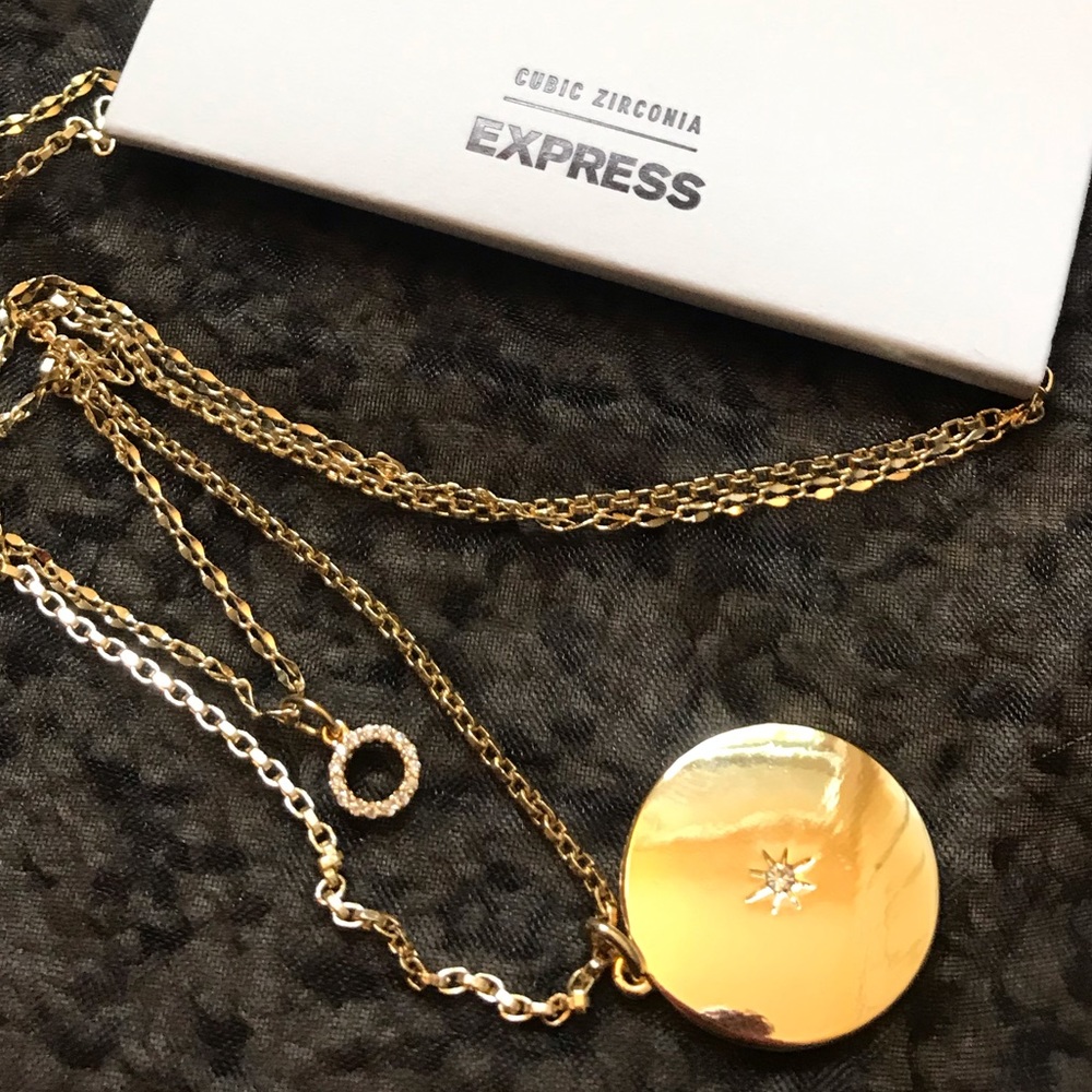 Engraved Star Charm Layered Necklace